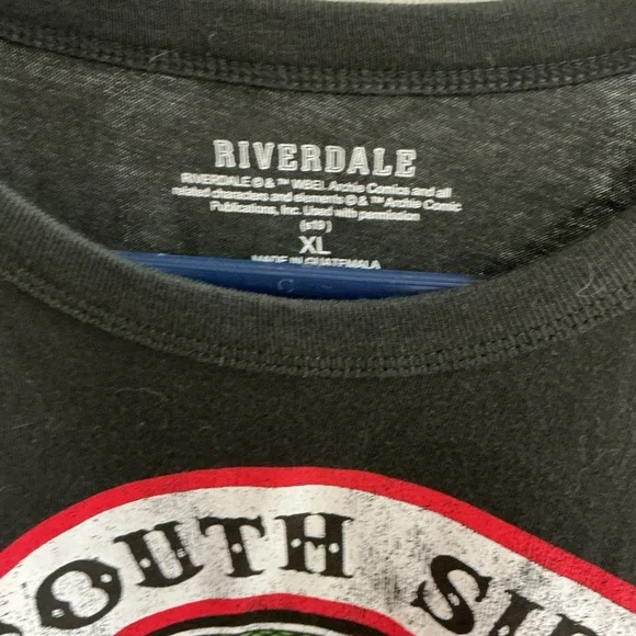 ♥️2 for $10♥️ Riverdale Black Graphic Tee - South Side Serpents (Junior XL) - Picture 2 of 3